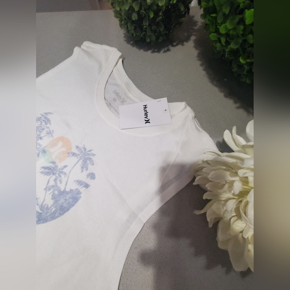 NWT HURLEY Beau haut d'été sans manche neuf avec imprimé avec logo au devant - Picture 2 of 6